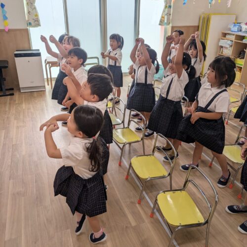 うめ組　英語教室·外遊び